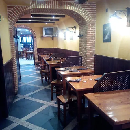 Txiki Polit Gasthof 2*