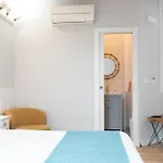 Txiki Polit Pensionat 2*