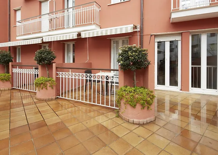 Txiki Polit Pensionat 2*