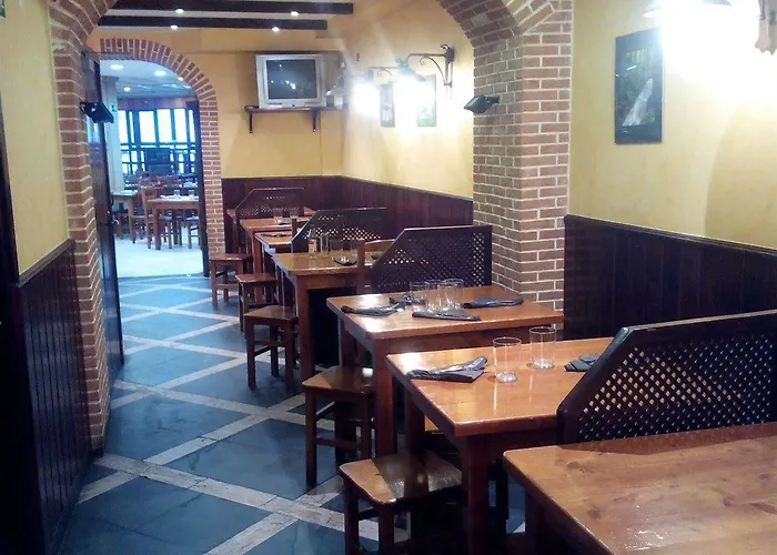 Txiki Polit Pensionat 2*