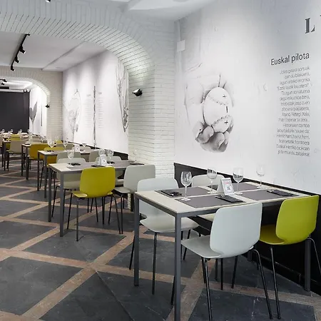 ゲストハウス Txiki Polit